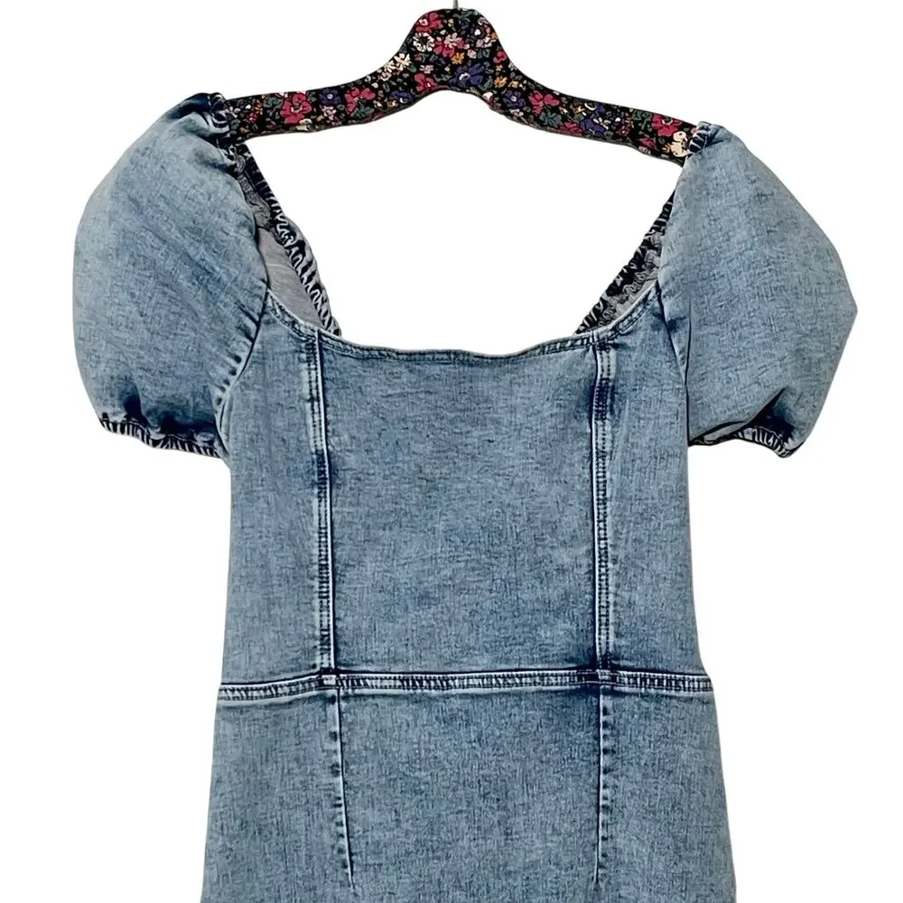 bebe Lace Back Denim Dress Size 6 With Puff Sleeves - Picture 2 of 8